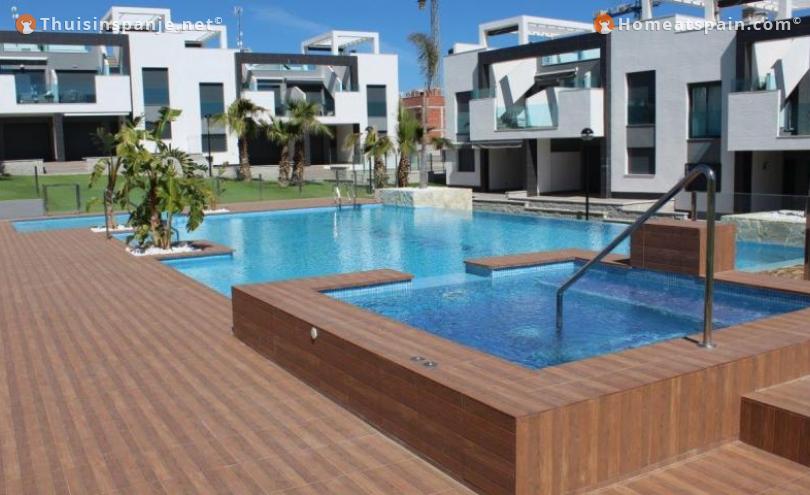 Oasis Beach 9095 holiday rental Torrevieja Punta Prima.