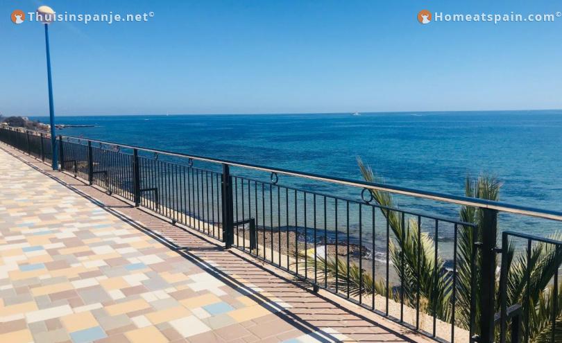 Rent this penthouse in Punta Prima Torrevieja.